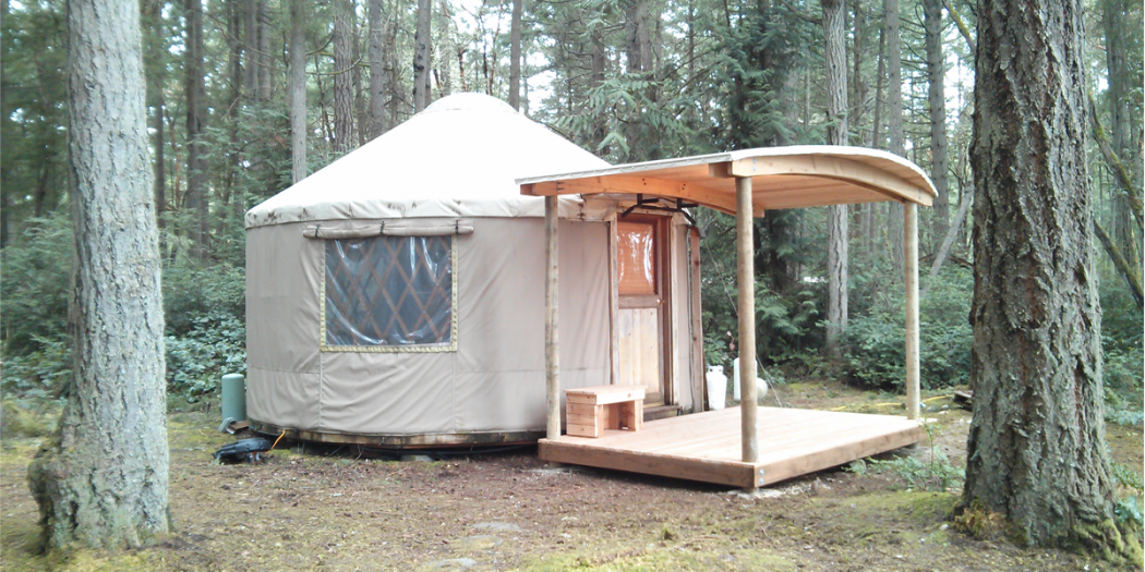 yurt-portico-pull-up-bar-light-hammock-hookkups-custom-bench